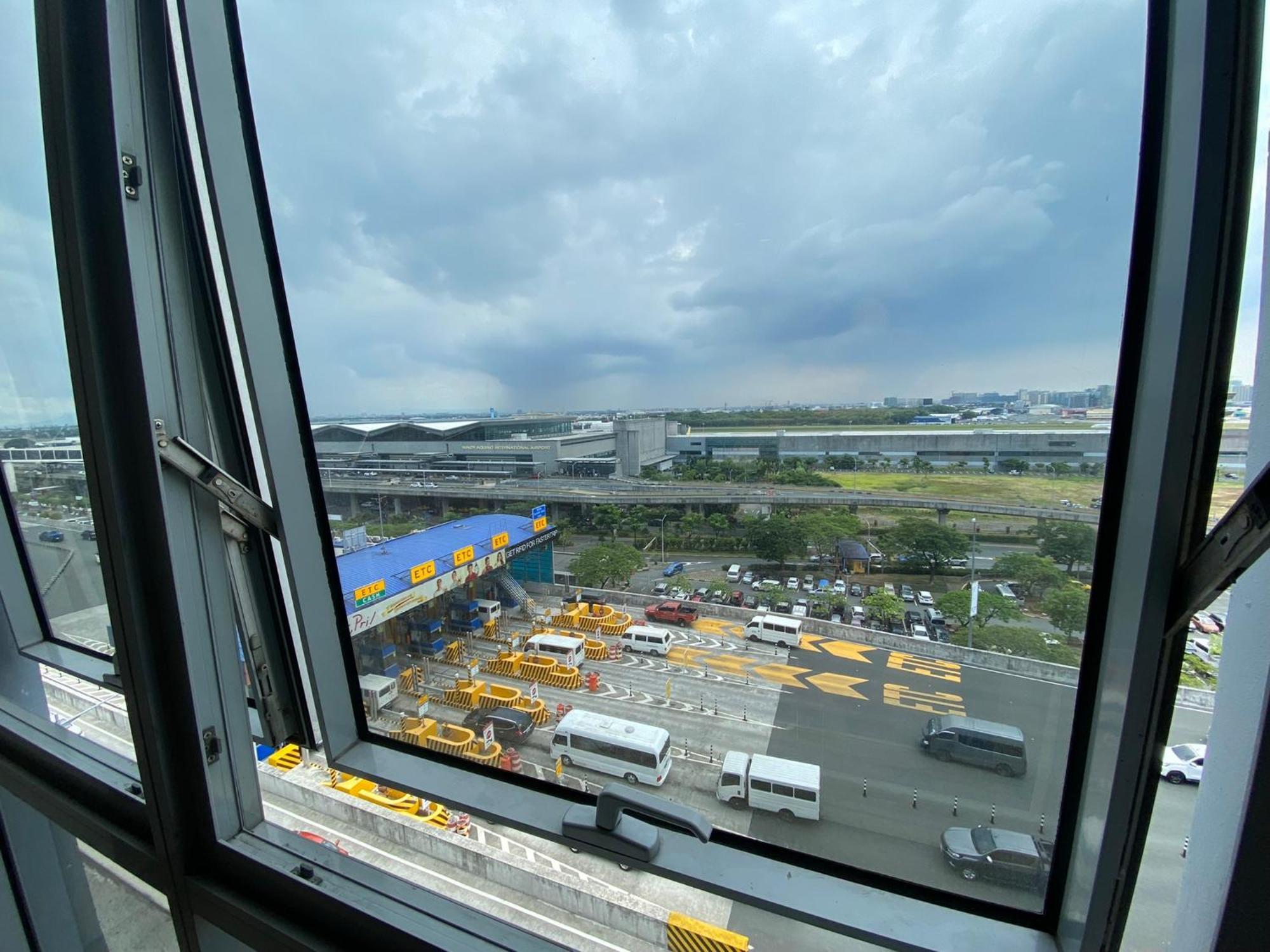 Cozyvilla At 81 Newport Blvd Walk To Naia T3 Marriott & Resorts World Casino & Newport Mall For 5 Pax Free Parking!!!! パサイ エクステリア 写真
